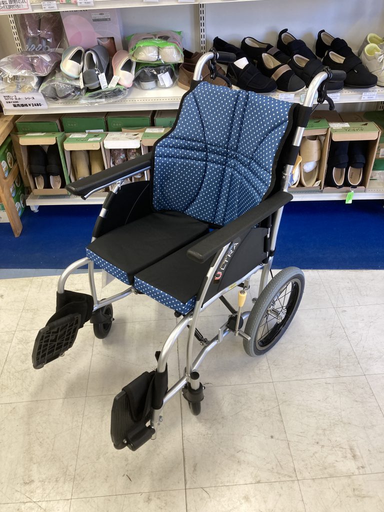 軽量車椅子「ウルトラ　NAH-U1」のご紹介です。